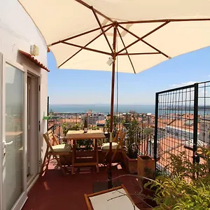 https://estrela-penthouse-amazing-views.hotels-lisbon-portugal.com